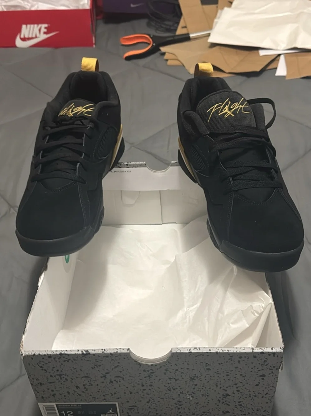 Jordan MVP 92 Men’s Low-Top Sneakers - Black/Gold